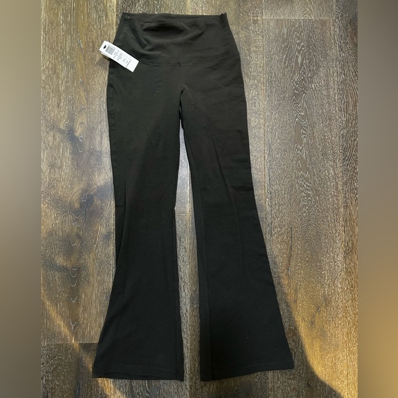 Aritzia Flare Leggings - Picture 1 of 2